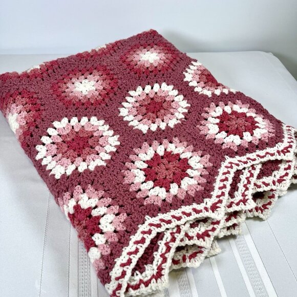 Vintage Handmade Pink & White Hexagon Granny Square Crochet Blanket Valentines - Picture 2 of 8